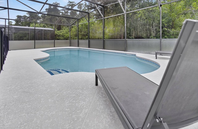 290 LF - BellaVida Cozy 6BR Pool Home