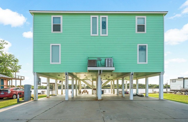 2900 Beach Road - Colorado River in Matagorda