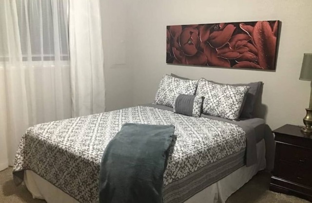 2b/1b - 890sqft - (3507 - Unit A)