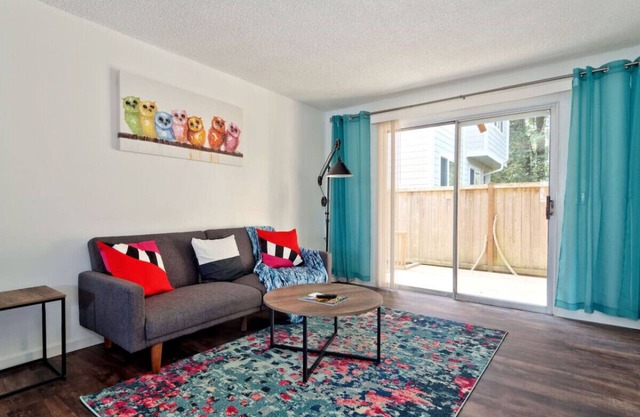 2b1b Renton Cascade Apt 102