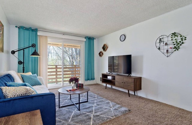 2b1b Renton Cascade Apt 208