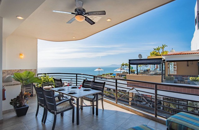 S504 2 Bett 2 Bad Ocean View Suite