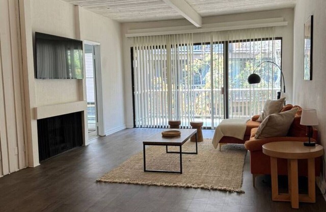 2BD Marina Condo Near Venice Beach | Pool+Parking