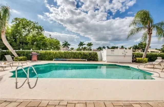 🌞2bdrm2bathrm Luxury condo-Superb SW CapeCoral STEPS from CapeHarbour Marina🌞