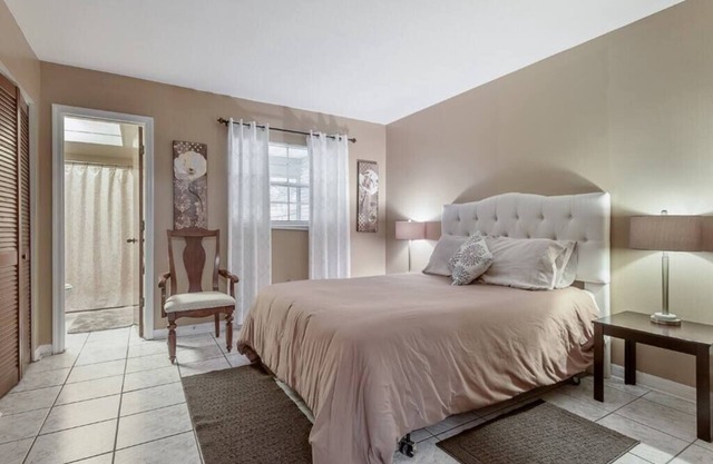 2Bed 2Bath APT in heart of Brandon TPA Suburb