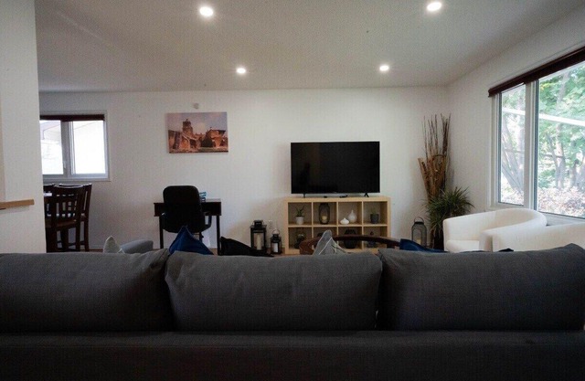 2BR/1BA condo in the heart of Leduc