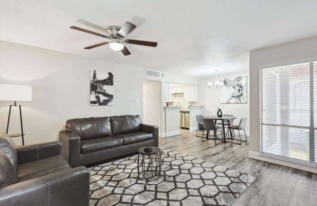 2BR,2BA Oasis Near Cowboys Stadium & 6 Flags