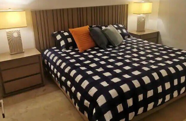 2BR + 2BA | Ocean view apt with beach club