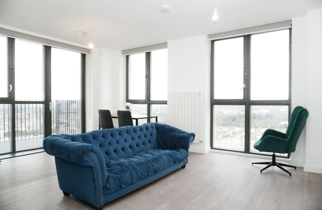 2br-360 Views-balcony-parking-wifi-smarttv