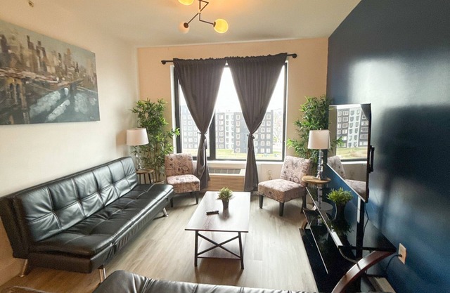 2BR apt near EWR 9320