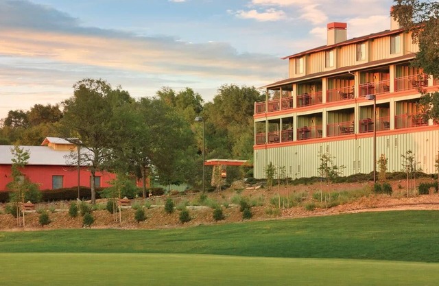 2br Condo Family Vacation-Summer or Winter!