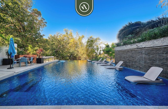 2BR Condo in Concha Chinas - Breathtaking Views