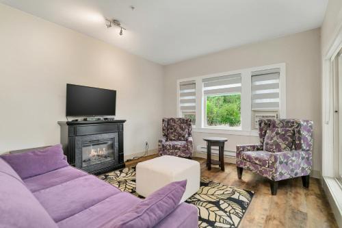 2BR Condo with Breathtaking Panoramic Views