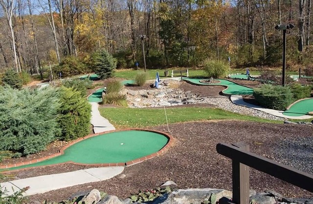2br Deluxe Condo Picturesque Poconos Family Fun!