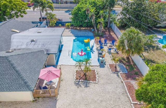 Relax & Work 2BR w/ Pool Near the Magic