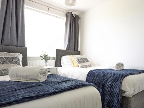 2BR-Gayton Apt-FREE Parking-WiFi-Full Kitchen-Workers