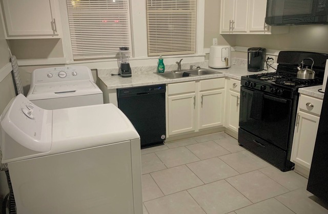2br Hideaway: 2 mi from Beale St & Overton Square!