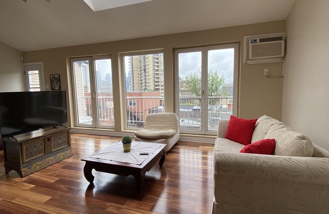 2BR Historic Luxury Retreat in the Heart of Golden Square Mile Downtown Montreal