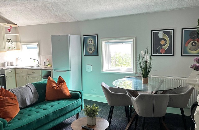 Charming 2 Bedroom Apartment in Birmingham City Centre