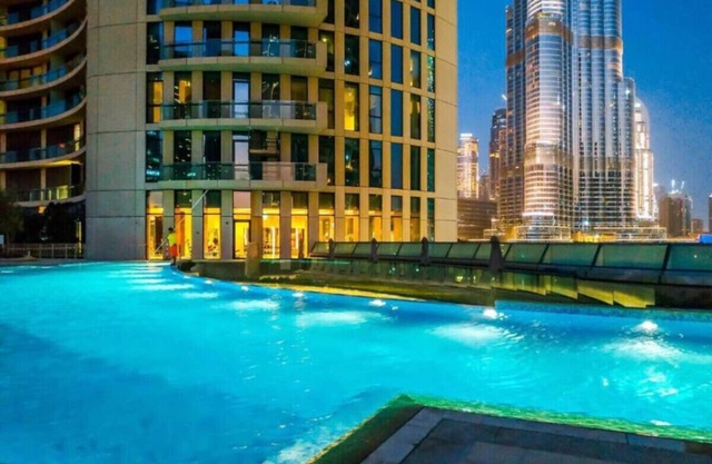 Dubai 2BR Apartment | Amazing Skyline and Sea Views from Balcony