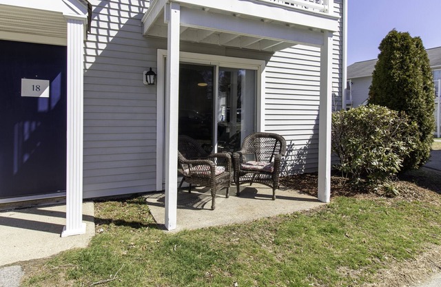 2BR Pet-Friendly Apt w. Pool/Gym