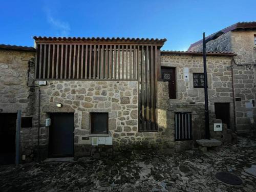 2br River Beach Historic Village