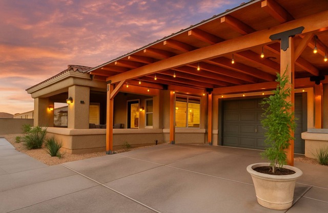 Wknd@Bernies-Romantic Secluded Desert Oasis-Cozy 2Bd Villa-Pvt Hot Tub Boat Prkg