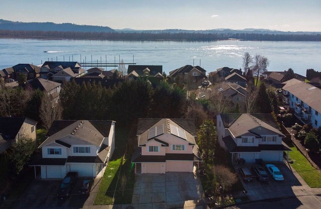 2BR w SAUNA near Downtown Camas & Waterfront