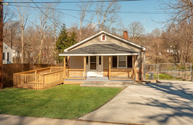2BR - Winston’s - Salem - Casa Nova - Getaway