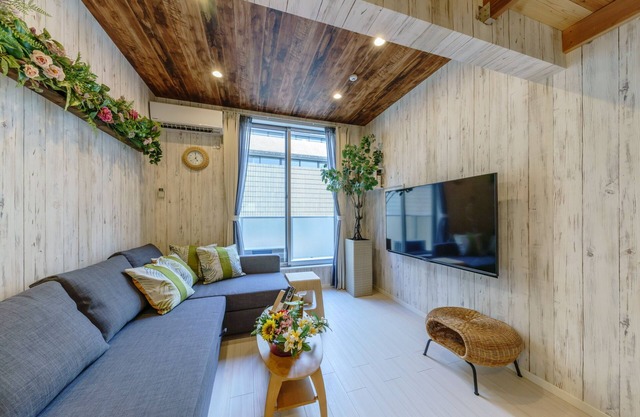 2F New AP Tluxury / Free WiFi