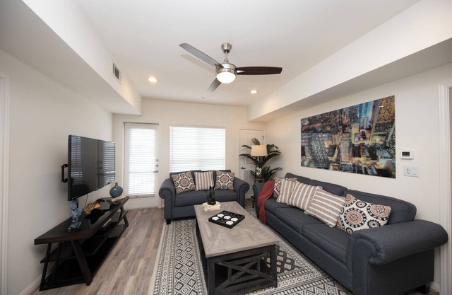 2J ~Charming Private Condo Unit in a unique Gated Complex