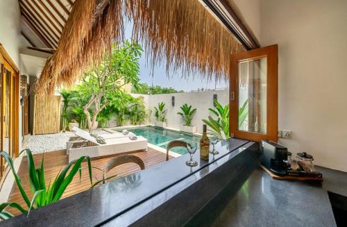 2min Beach, Atlas, Finns Canggu