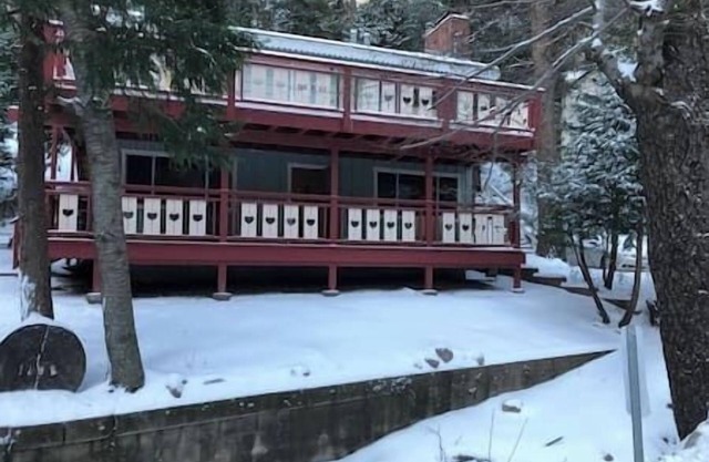 2nd Floor - 2B Near San Moritz Lodge on the lake
