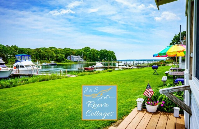 Premier Waterfront Cottage 2