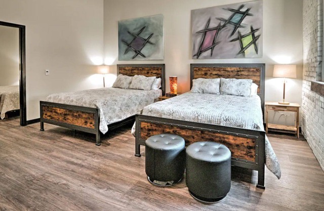 2nd Street Inn Room #7