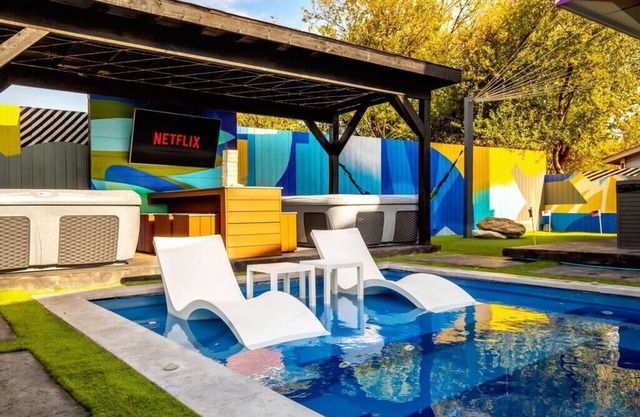 2x HotTub, MiniGolf, Pool, Games,Theater, 20Guests