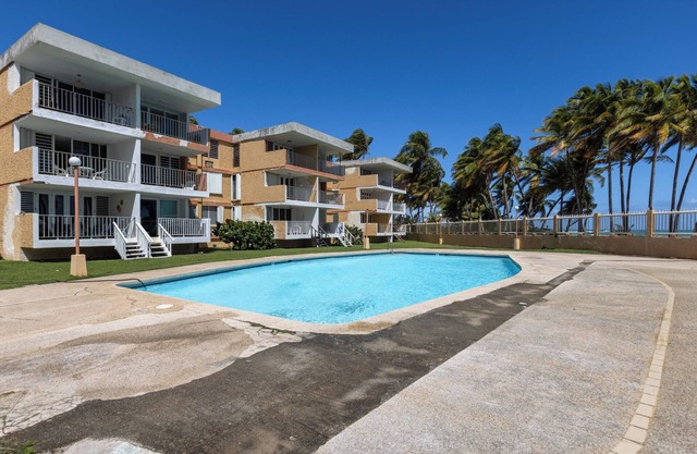 3/2 Condo in wonderful Luquillo, AC,Pool BEACHFRONT