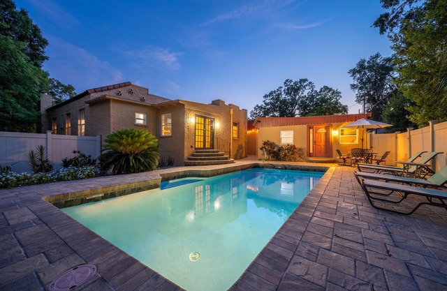 3/2 Luxury Spanish Villa - Pool - Pet Friendly