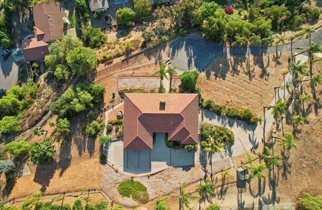 3-Acres Estate Villa with Grand View, Gated Avenue, FREE Event Rentals