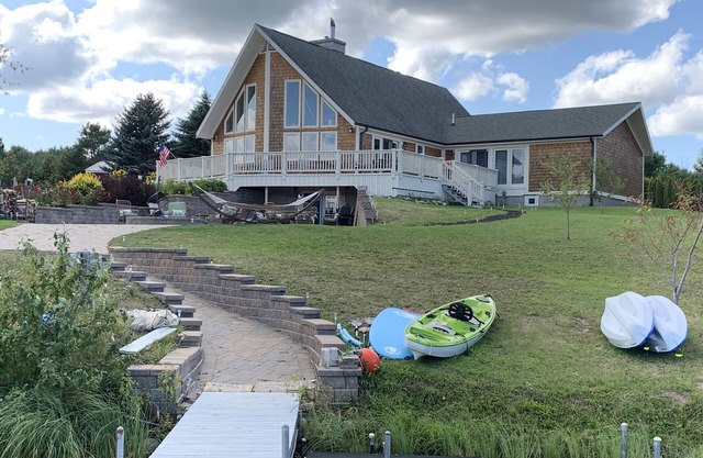 3 Morgen privates Ufergegendeigentum