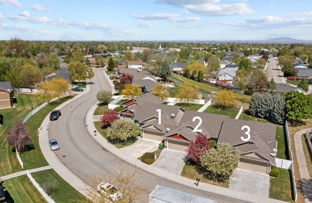 3 Adjacent Homes | Great for Families | Sleeps 24!