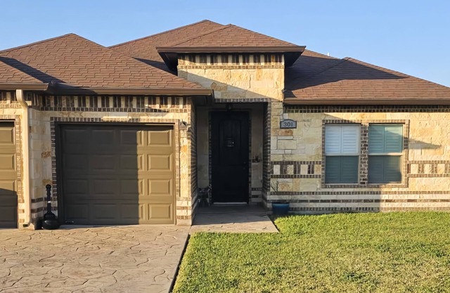 3 bdr 2 bath open concept home.