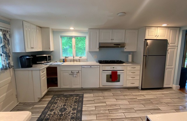 3 bdrm Cottage in the heart of the Berkshires.