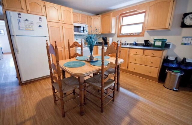 3 Bdrm Flat in Heritage Bldg nxt to Citadel Hill