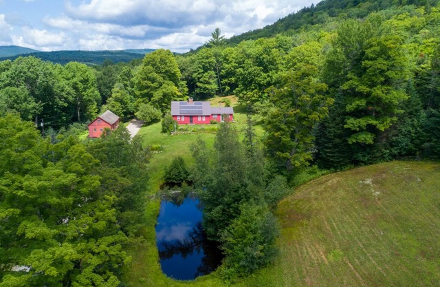 3 bdrm Stillwater Farmhouse near 4 ski resorts