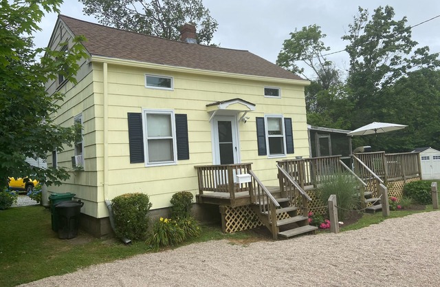 3 Bed 1. 5 Bad Cottage in unmittelbarer Nähe zum Narragansett Town Beach & Pier