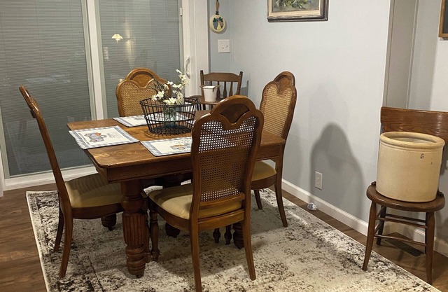 3 Bed, 2 Bath Full Home - Dog Friendly, Purina, Six Flags