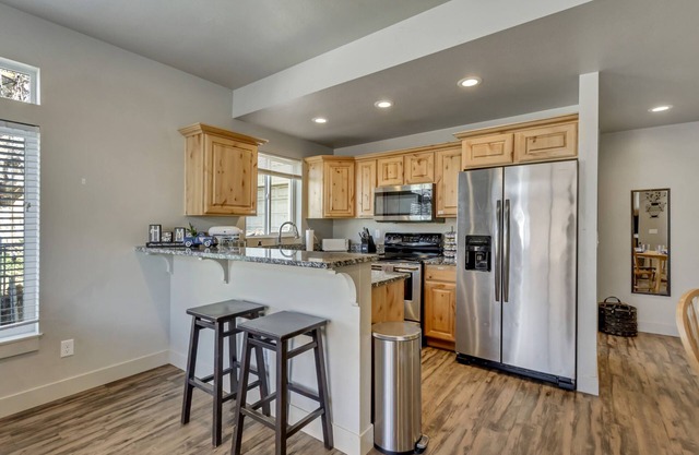 3 Bed 2 Bath King Beds With Smoker Grill