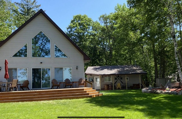 3 Bed 3 Bath Roy Lake Kabine am Gull Lake Kette gegenüber vom Golfplatz!