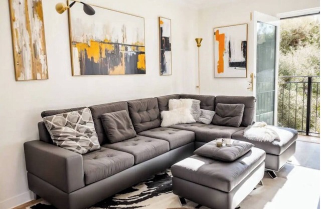 3 BED - Beautiful Cozy Downtown amazing Apt. very spacious